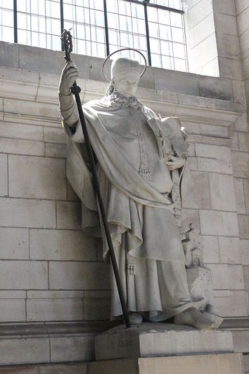 Statue des Saint Grégoire de Tours (Cathédrale Notre-Dame-et-Saint-Vaast d'Arras)