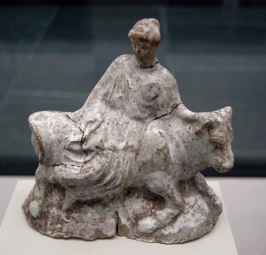 Europa und der Stier. Terrakottagruppe aus Athen, 480-460 v. Chr.