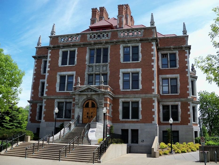 West entrance of Folwell Hall at the University of Minnesota in Minneapolis, Minnesota, USA