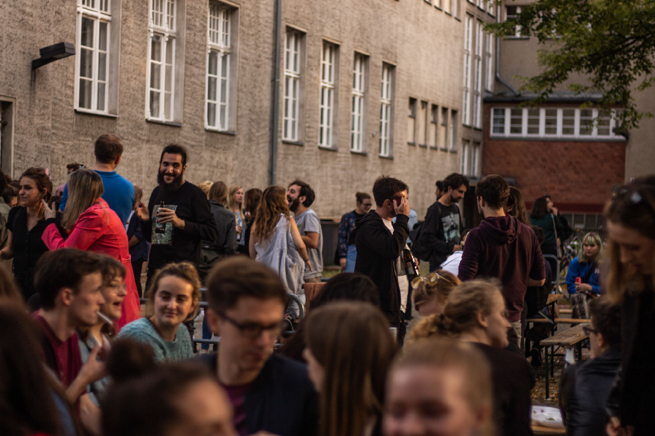 Students, professors, researchers, alumni and friends of the institute join the mingling