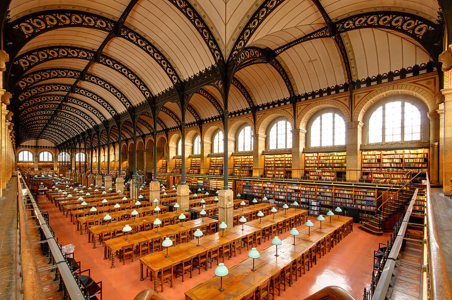 Leseraum der Bibliothèque Sainte-Geneviève in Paris
