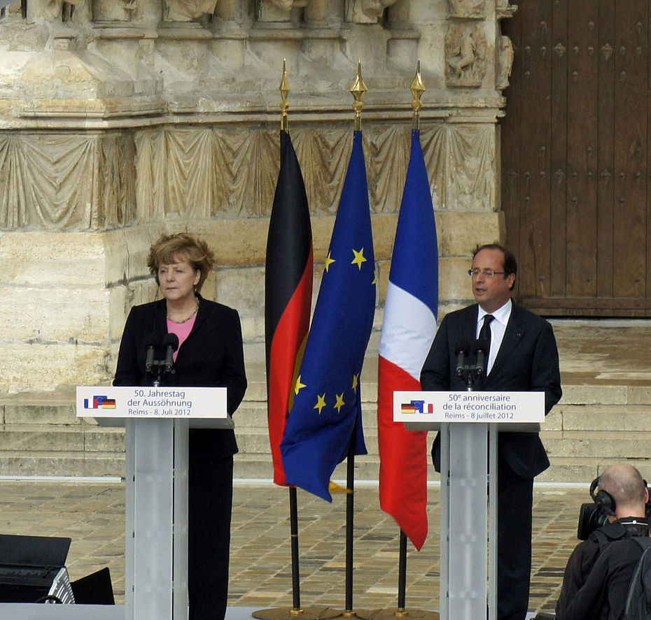 Angela Merkel und François Hollande feiern den 50. Jahrestag des Treffens zwischen Adenauer / de Gaulle in Reims