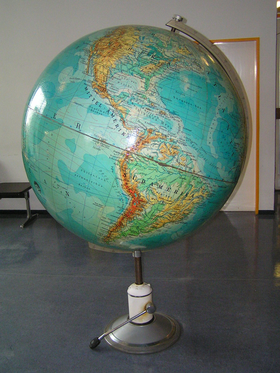 Globus im Haus H am GeoCampus
Quelle: J. Krois
