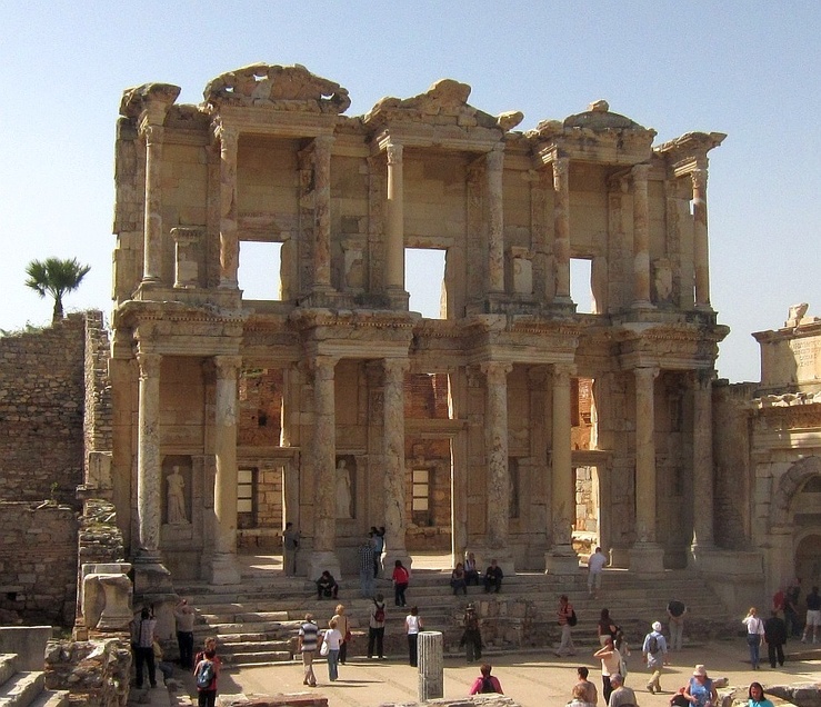 Fassade der Celsius-Bibliothek in Ephesos
Quelle: Stefan Sadecki
