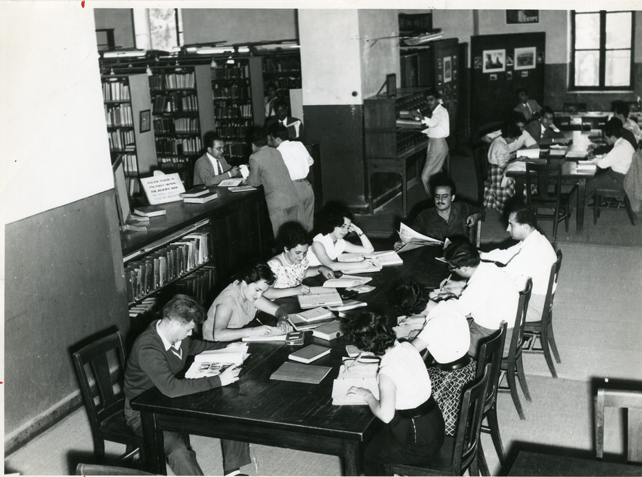 Bibliothek, Hill House, Tahrir Campus, American University of Cairo, ca. 1955