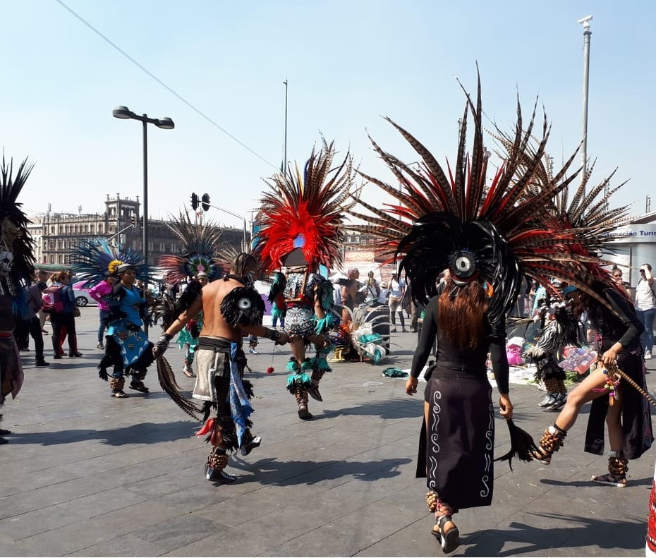 Tanzperformance im Zócalo, Mexico DF