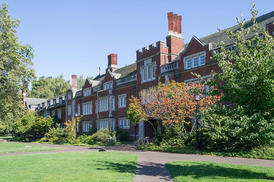 The Old Dorm Block at Reed College