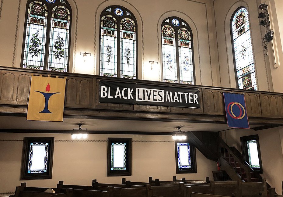 The indoor Black Lives Matter Banner at First Universalist Church of Rochester (March 2019)