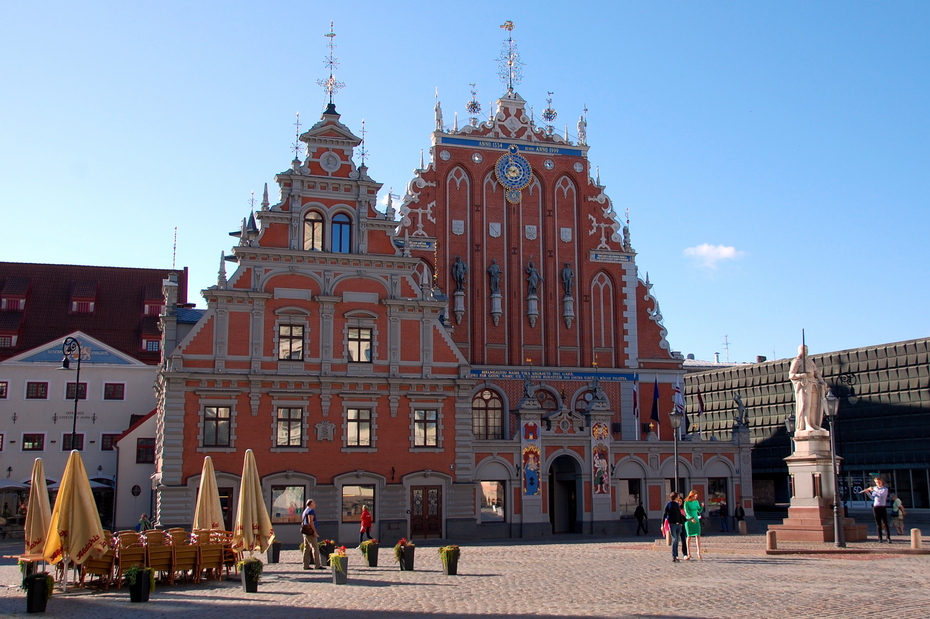 Das Schwarzhäupterhaus auf dem Rathausplatz in Riga.
Quelle: Magdalena Patalong