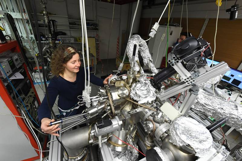 Physikerin im Labor
Quelle: Bernd Wannenmacher