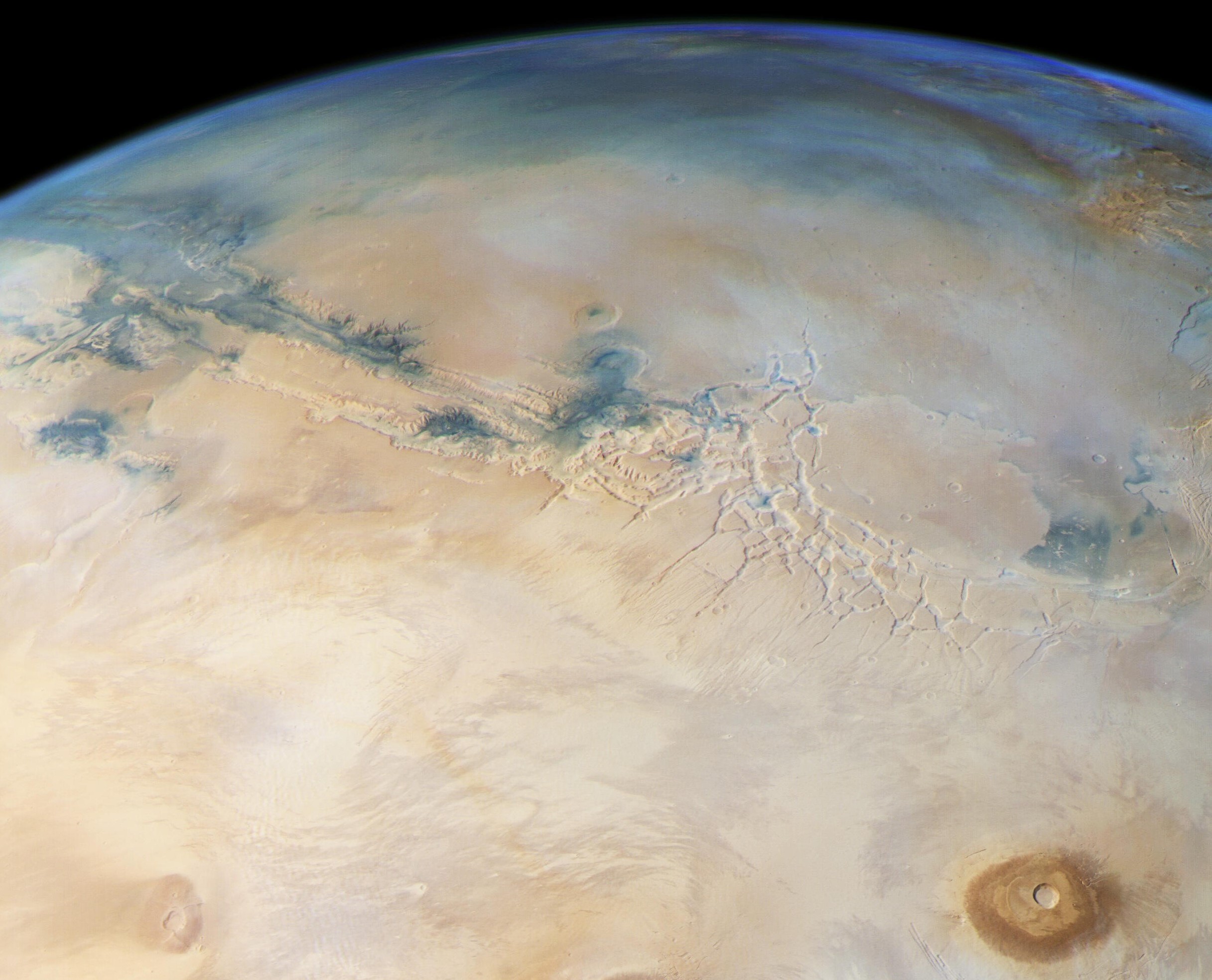 Southern Highlands on Mars (Tharsis Montes, Valles Marineris) - Source: ESA, DLR, FU Berlin