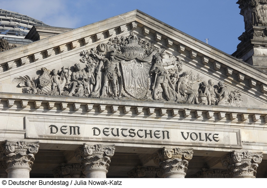 Portal des Reichstagsgebäudes, Berlin
Quelle: Deutscher Bundestag / Julia Nowak-Katz