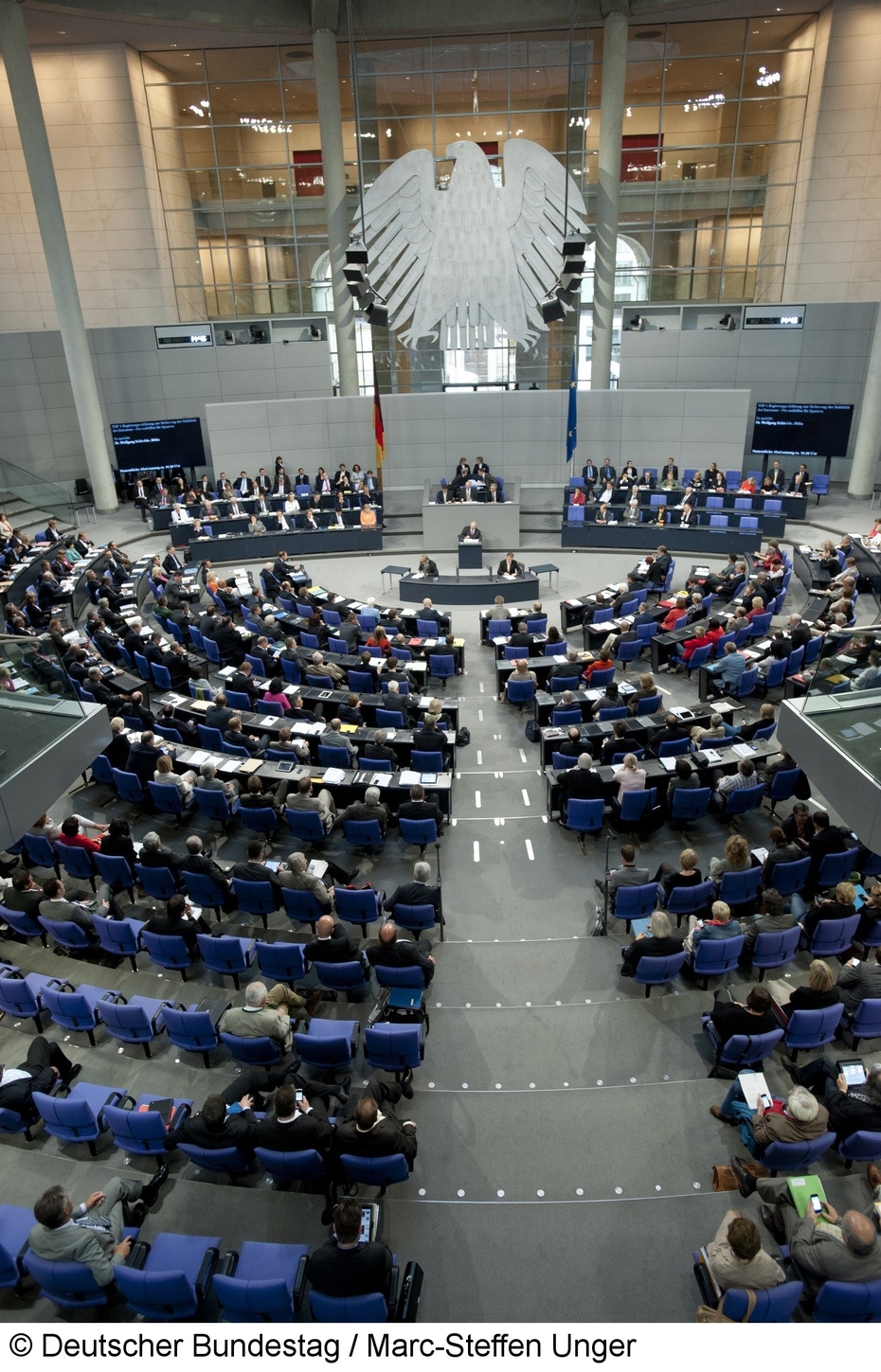 Plenarsaal im Reichstagsgebäude
Quelle: Deutscher Bundestag / Marc-Steffen Unger