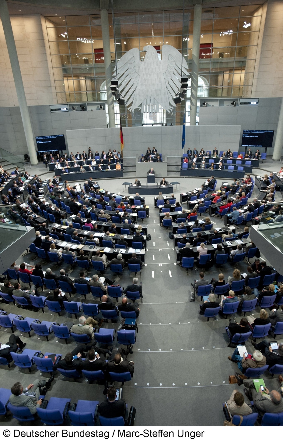 Plenarsaal im Reichstagsgebäude
Quelle: Deutscher Bundestag / Marc-Steffen Unger