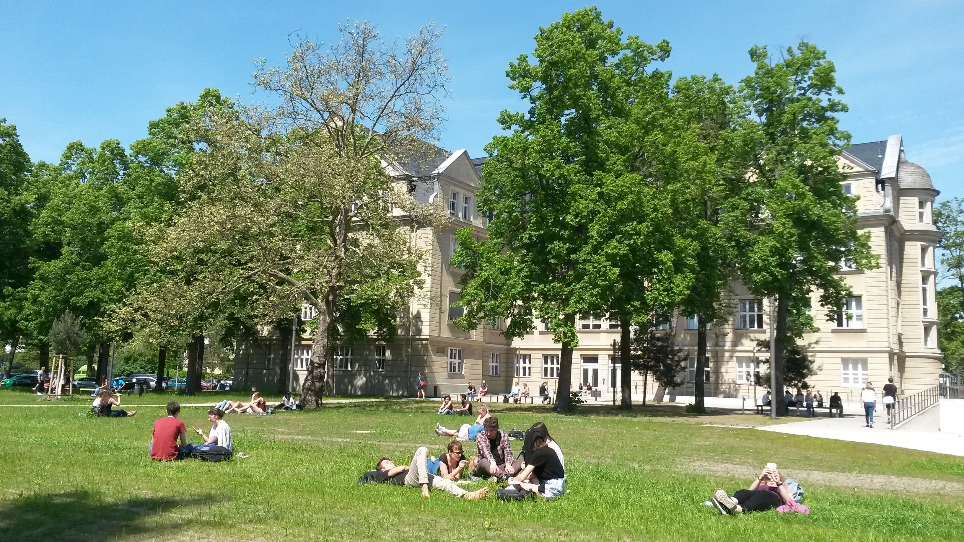 Campus im Sommersemester