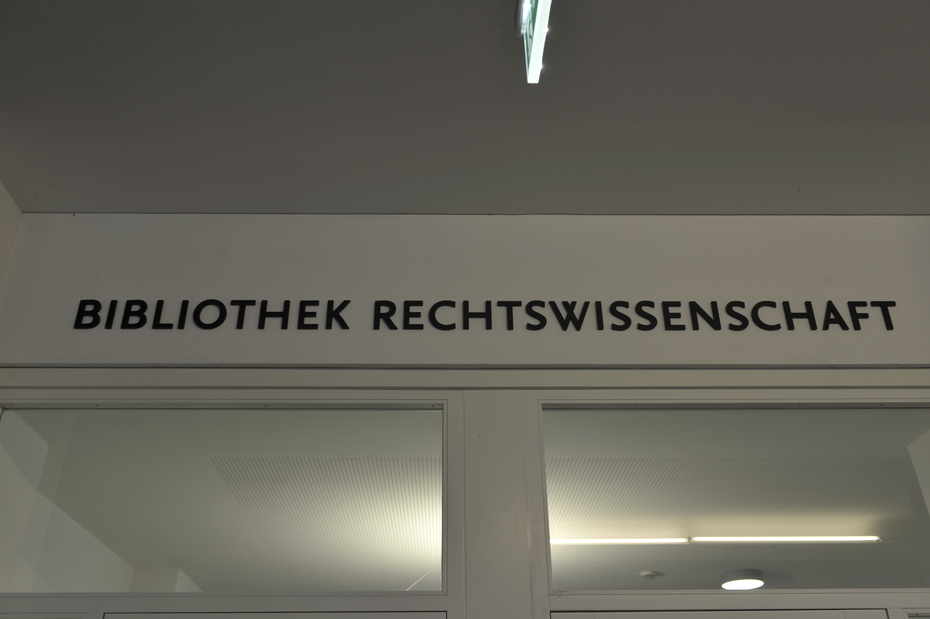 Eingang der Bibliothek
Quelle: Bernd Wannenmacher
