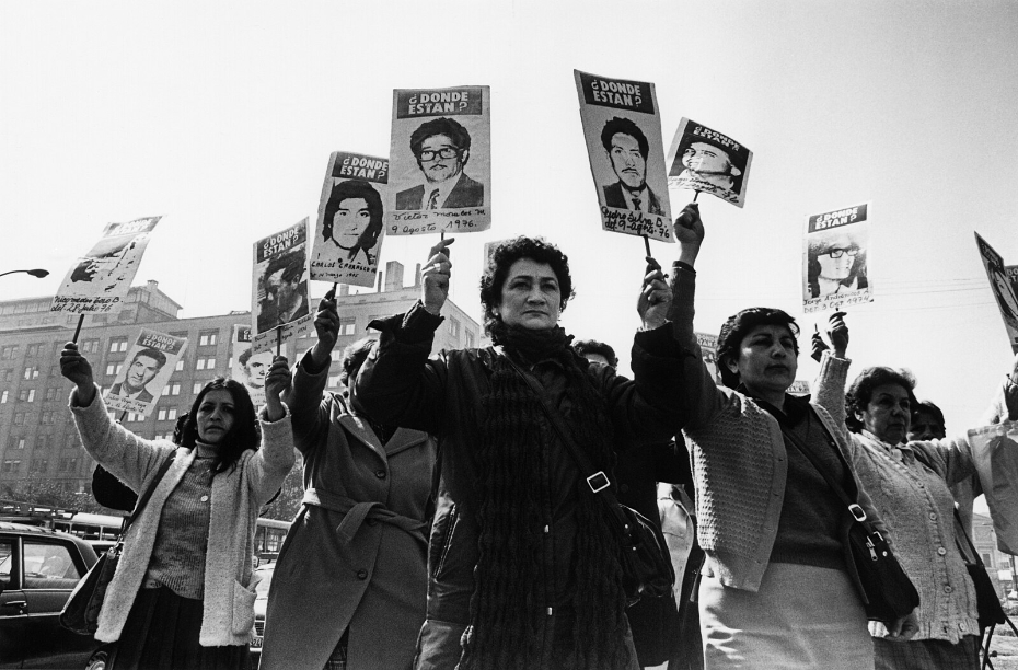 "Agrupación de Familiares de Detenidos Desaparecidos de Chile", Photographie von Kena Lorenzini